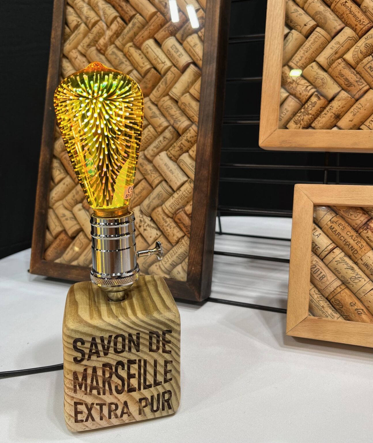 RR Meubles et déco, création de meuble et de décoration artisanaux avec des matériaux recyclés ou recyclables