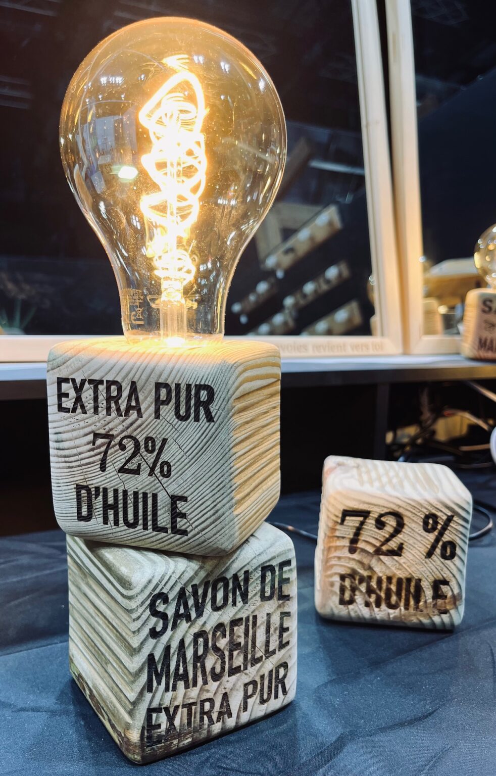 RR Meubles et déco, création de meuble et de décoration artisanaux avec des matériaux recyclés ou recyclables