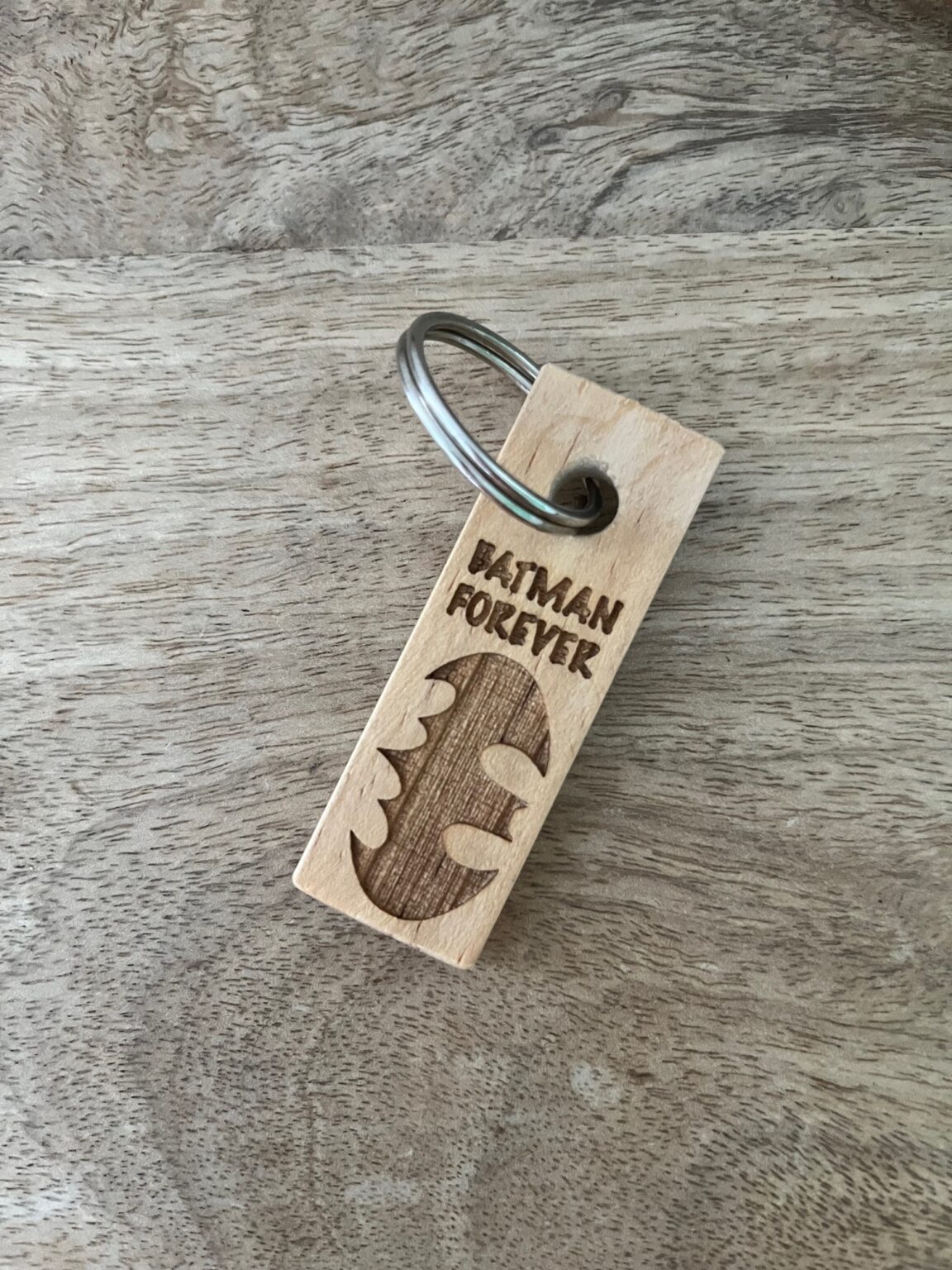 RR Meubles et déco, création de meuble et de décoration artisanaux avec des matériaux recyclés ou recyclables